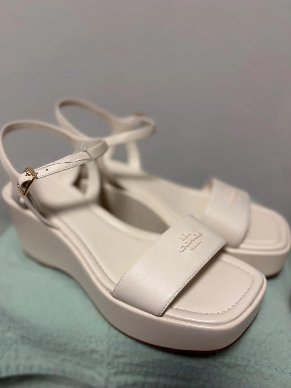 Coach “Gale” 2026 Cream Leather Platform Wedge Sandals with Ankle Strap Sz 10B